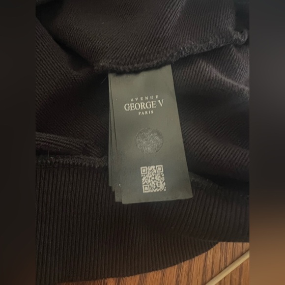 GEORGE V PARIS Men's Black Crewneck Sweater with Gold and Blue Accents - Picture 10 of 10